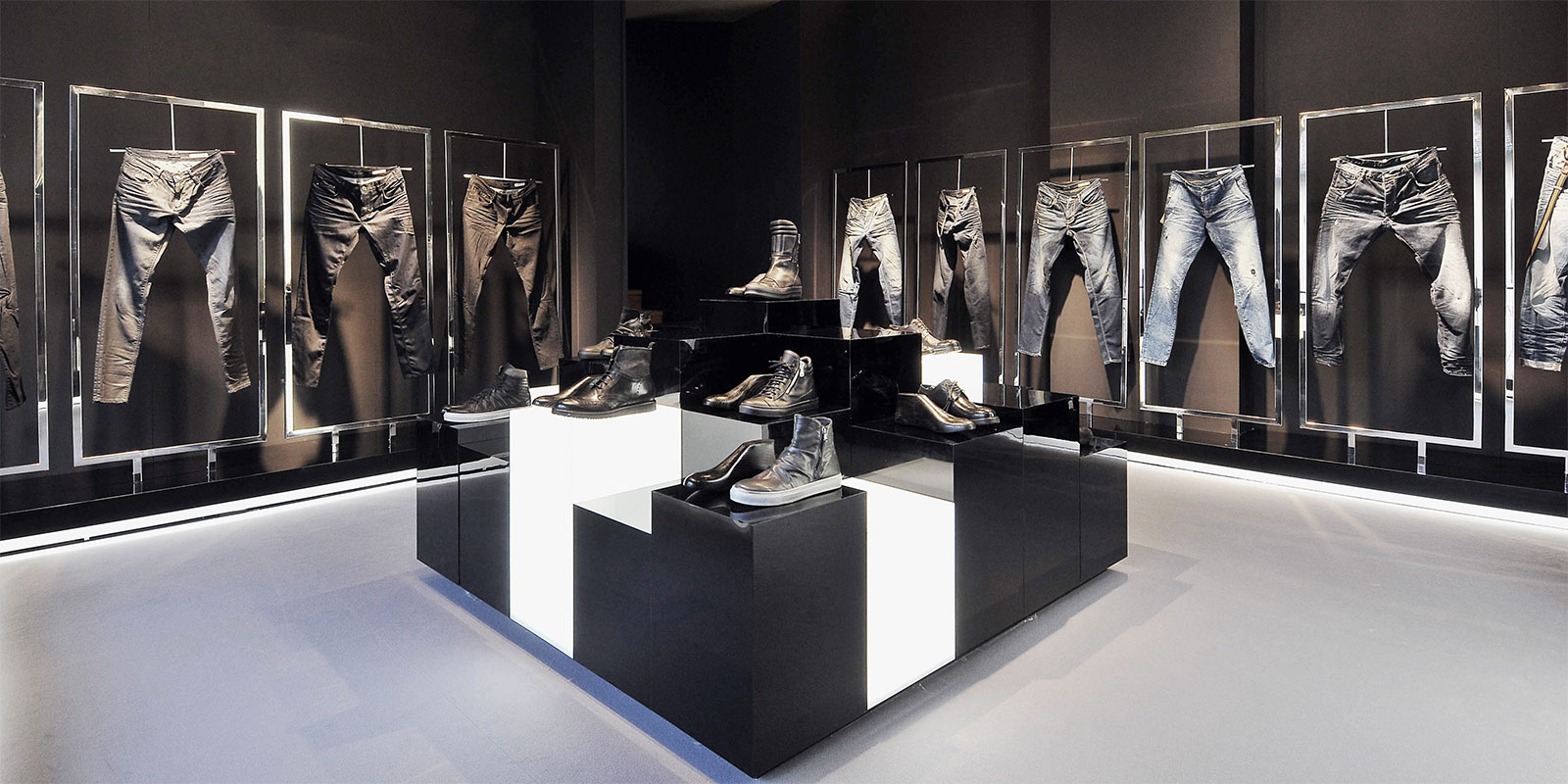 19_AM_Pitti_Uomo_W14_1600x800