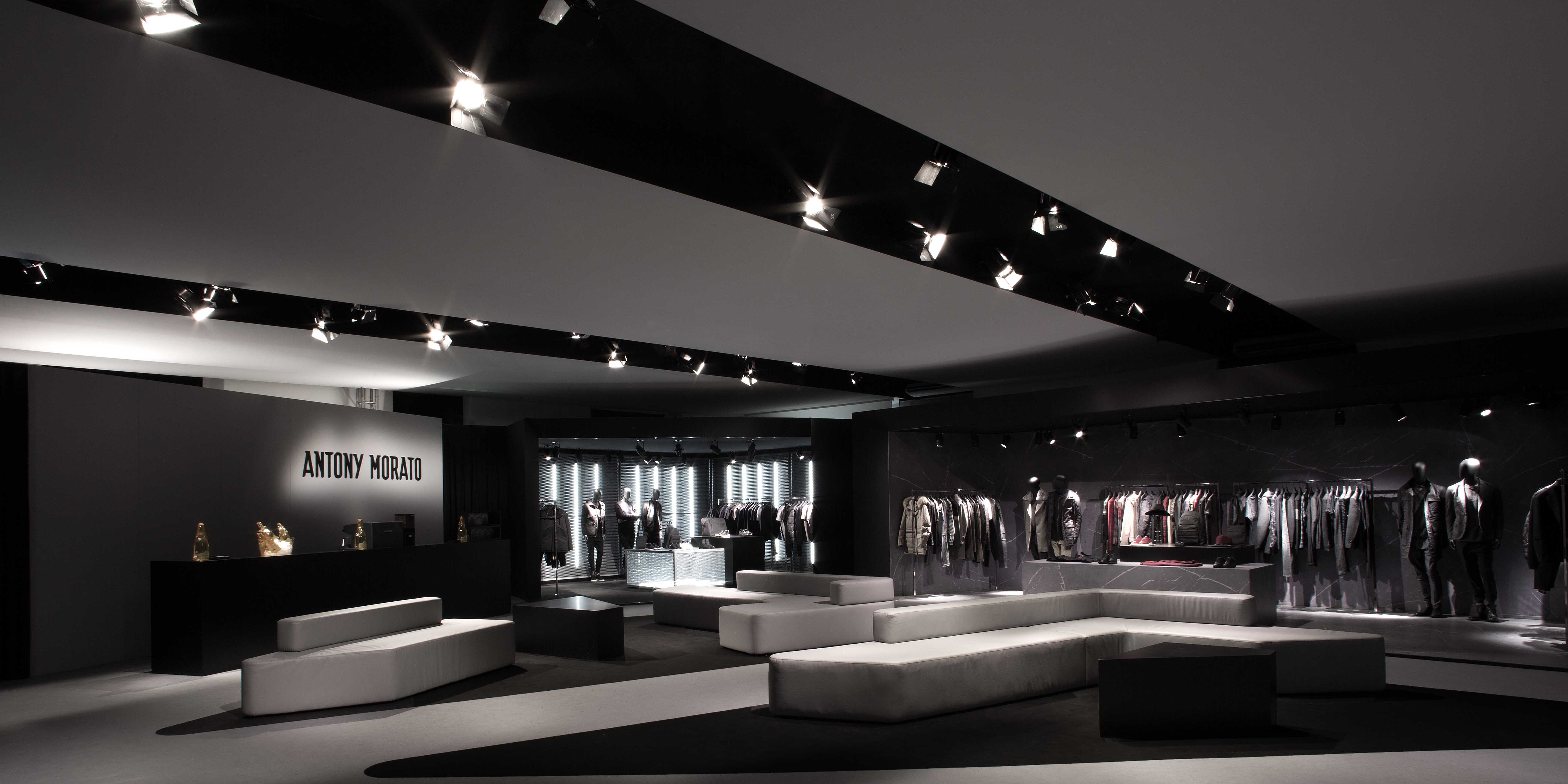 30_AM_Pitti_Uomo_W17_1600x800_