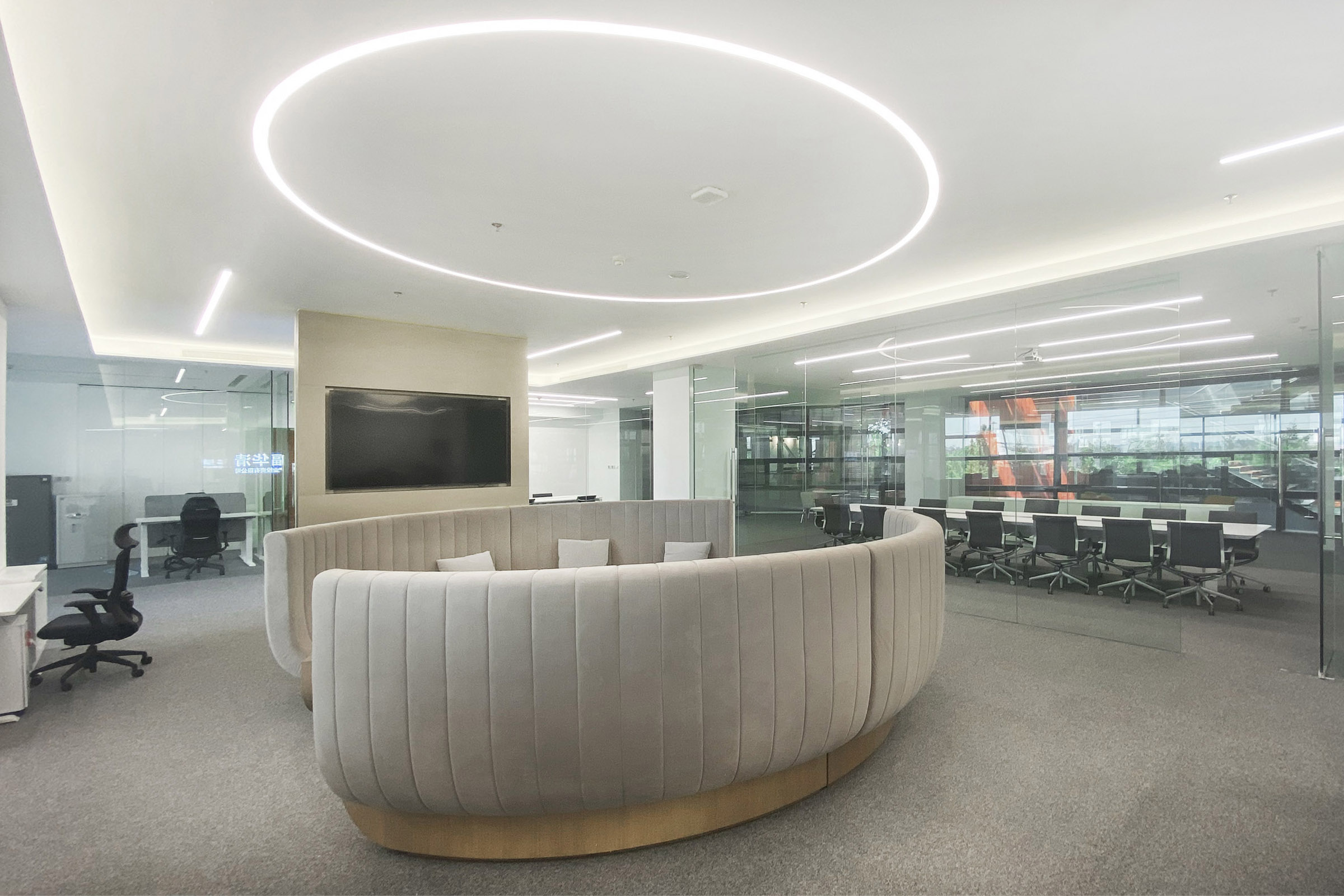 02_Cina Office_2400x1600